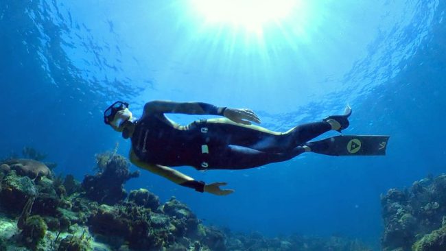 Bifins-linda-paganelli freediving-competition-roatan