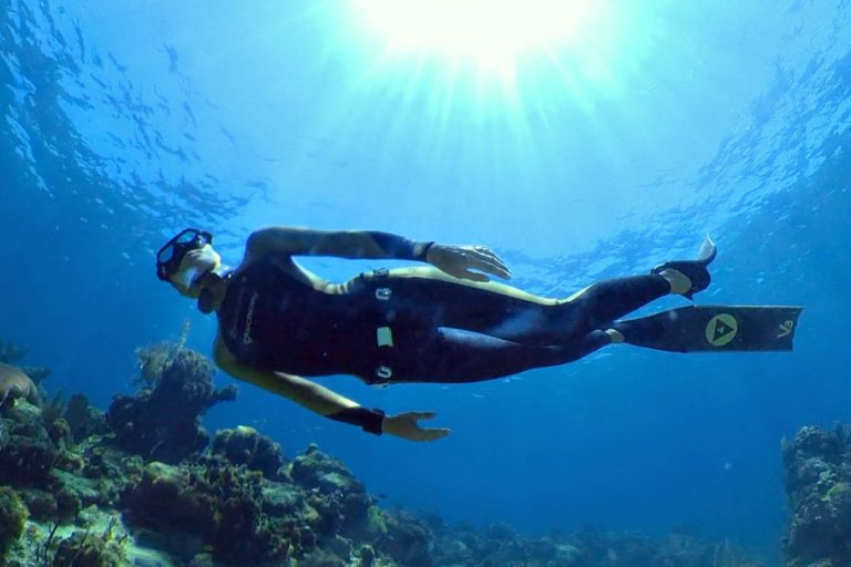 freediving-competition-roatan
