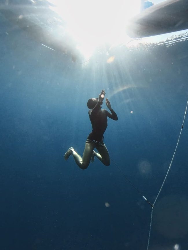 no-fins-freediving freediving-roatan